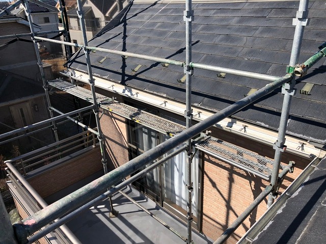 施工前のベランダ付近の屋根