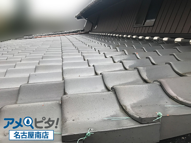 豊明市にて築年数が経過した日本瓦の雨漏りを防ぐ！コーキングボンドの優位性と効果