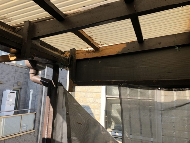 久喜　テラス屋根　垂木　腐食　補修　波板交換