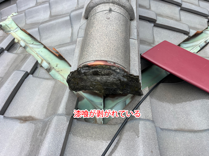 漆喰の剥がれも雨漏りリスクを高める要因
