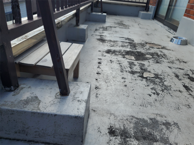 文京区本駒込にてスレート屋根とバルコニーからの雨漏り調査を実施しました