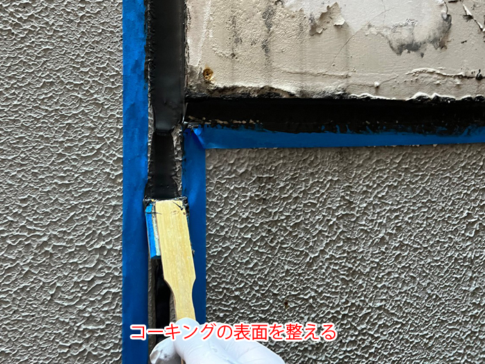 千葉市稲毛区六方町で雨漏りの原因となった外壁目地の痩せと隙間をコーキング補修で改善した現地調査