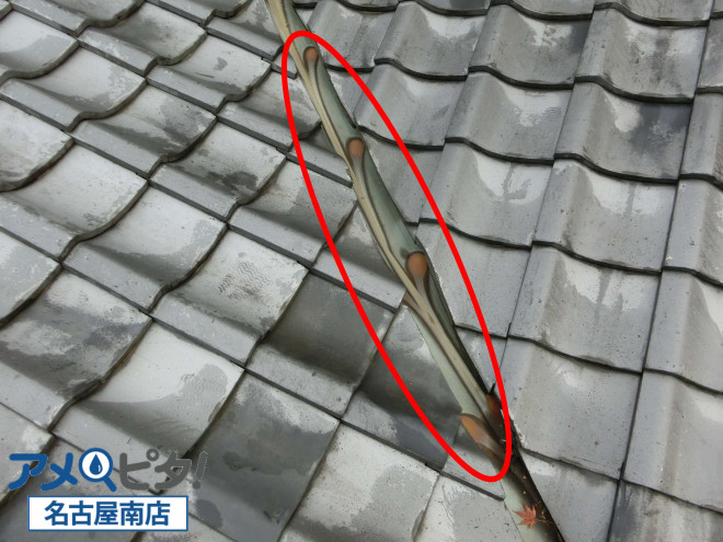 豊明市にてゲリラ豪雨などで雨漏りする経年劣化している谷樋交換の屋根修繕リフォーム