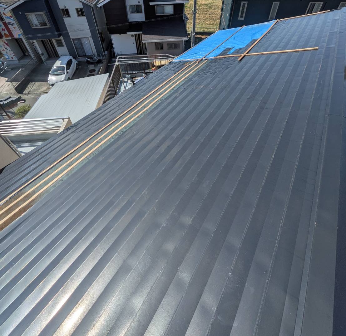 沼津市強風屋根破損