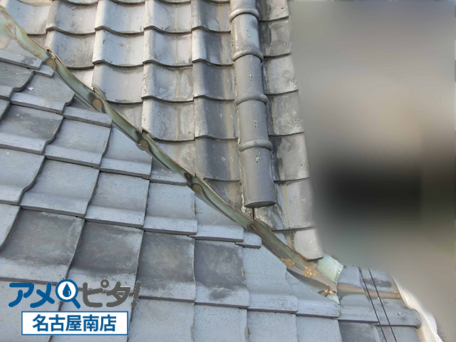 豊明市にて谷樋鉄板と瓦の関係！取り外し手順と重要性について解説！