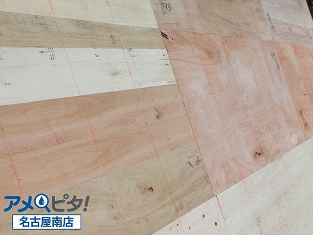 名古屋市緑区にて針葉樹合板の重要性と耐久力に迫る！屋根瓦葺き替え工事のポイント！