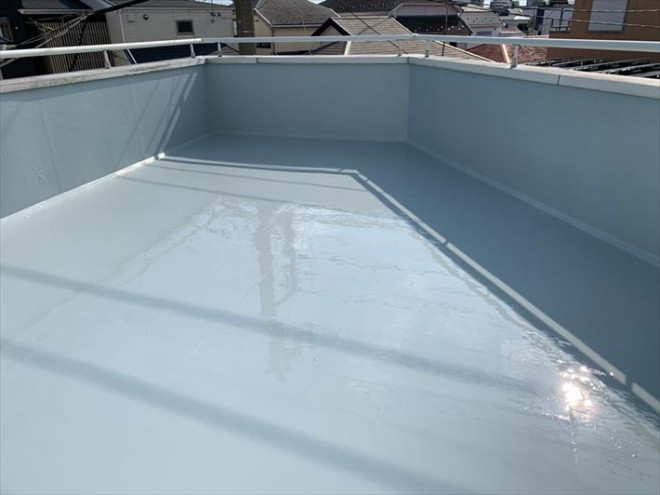 屋上のウレタン塗膜防水工事（密着工法）が完了