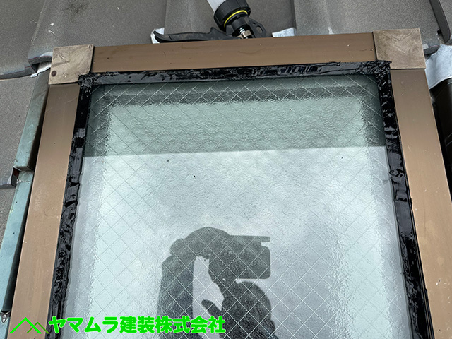 05．名古屋市港区　天窓シーリング　コーキング塗布作業完了。