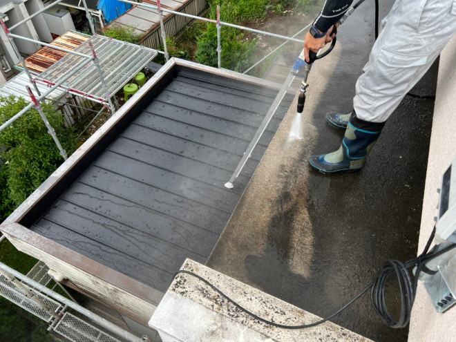 春日井市の屋上防水、高圧洗浄