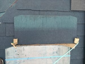 屋根葺き替えにはケイミューのコロニアルクァッドのミッドナイト・ブルーを使用