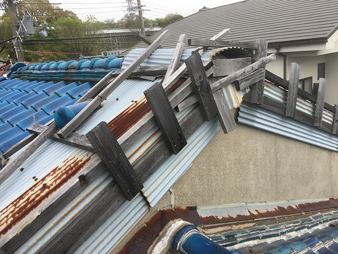 吹田市藤白台で空き家の雨漏り、DIYの雨漏り修理が被害拡大の原因でした