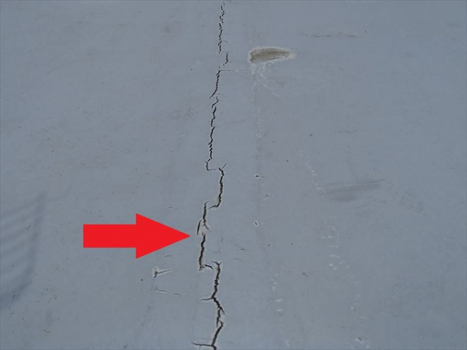 千葉市美浜区磯辺にて陸屋根防水層の劣化に伴う雨漏り調査を実施しました