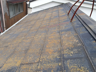 塗膜に劣化の見受けられるスレート屋根