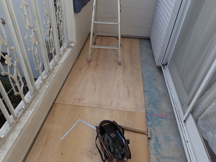 下地補修の様子