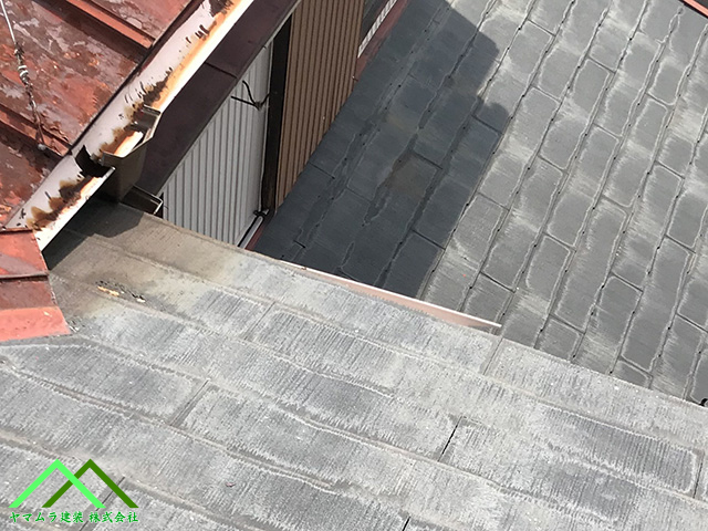 雨樋が浮いて