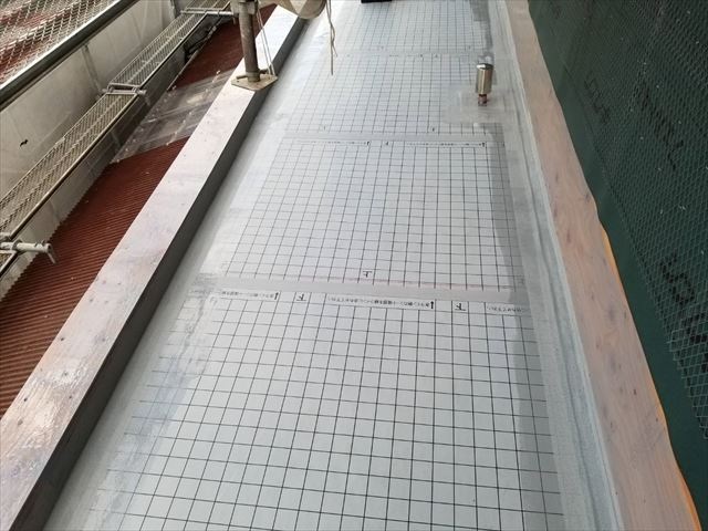 沼津市ベランダ雨漏り補修