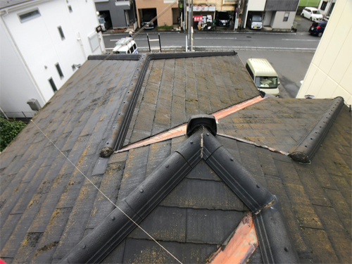 雨漏りが発生した築30年のスレート屋根