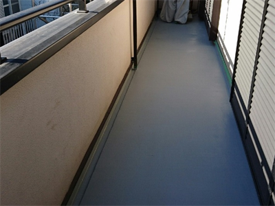 ウレタン塗膜防水工事でベランダ床からの雨漏りを改善
