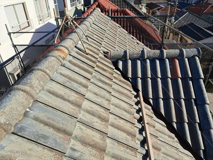瓦屋根の棟取り直し工事後