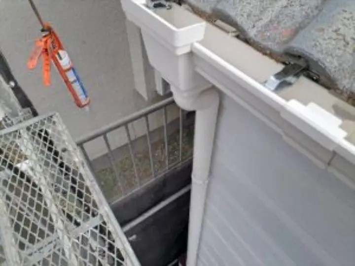 「集水器と竪樋」の接続