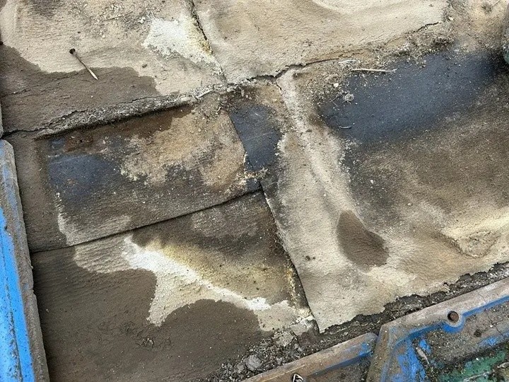 ルーフィング（防水紙）が経年による劣化