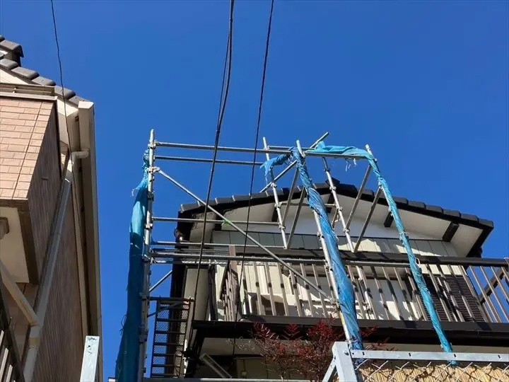 部分掛けの足場を架設