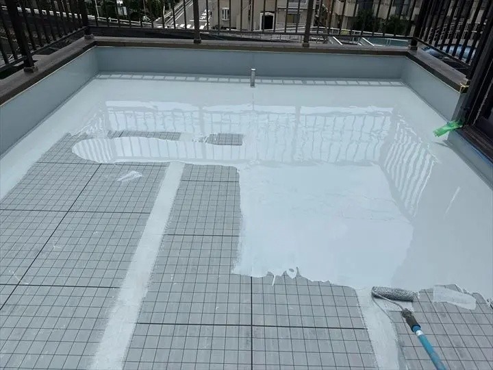 通気シートの敷設しウレタン塗膜防水を塗装