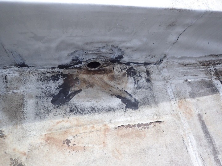 改修ドレンの設置工事前