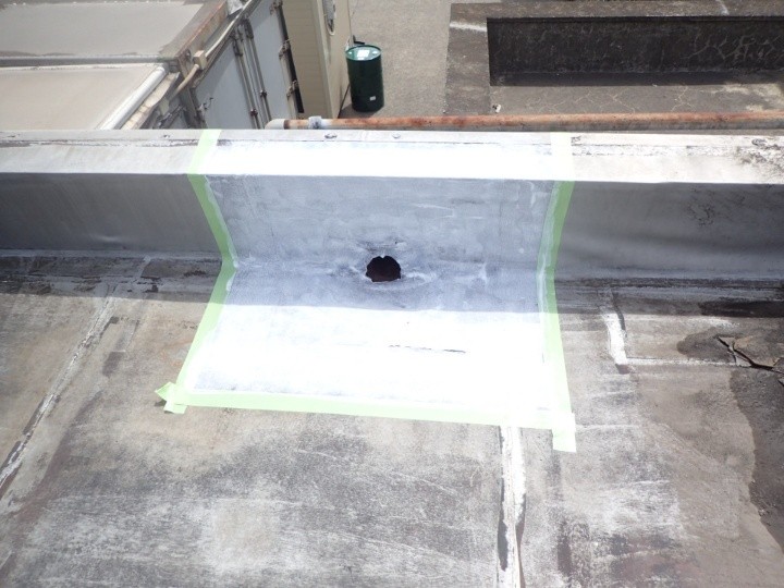 施工範囲全体にプライマーを均一に塗布