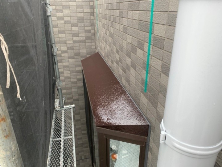 付帯部の塗装作業後の状態