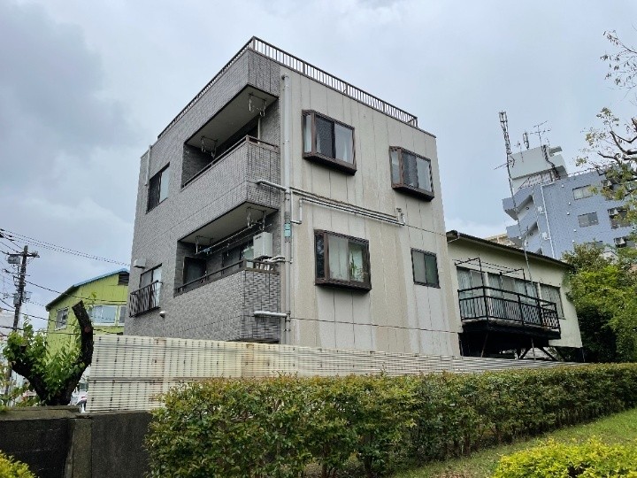 シーリング処理前の住宅