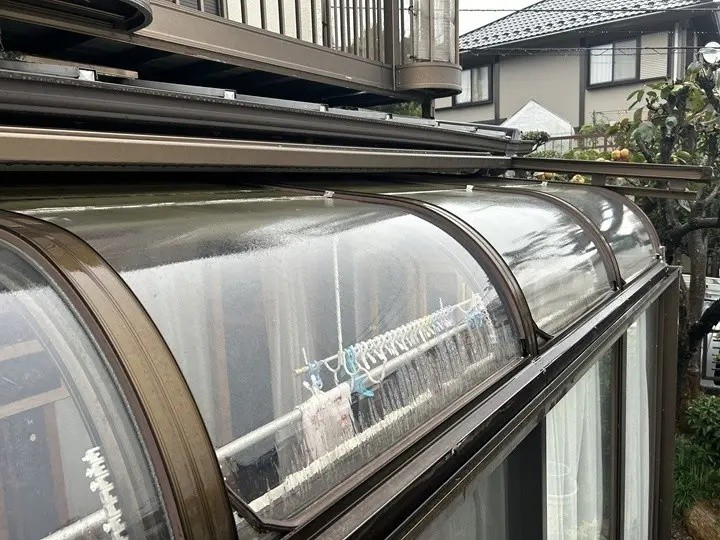 劣化したサンルーム屋根