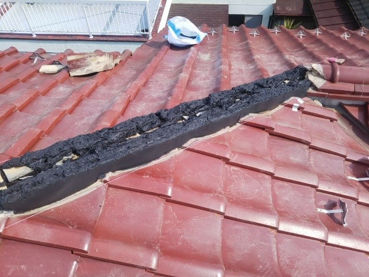 漆喰材「軽量シルガード」で土台形成