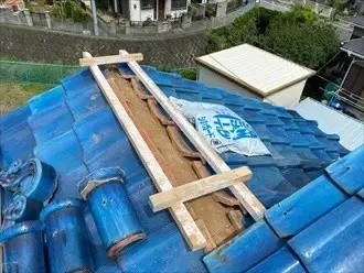 棟部分に型枠を設置し新しい土台づくり