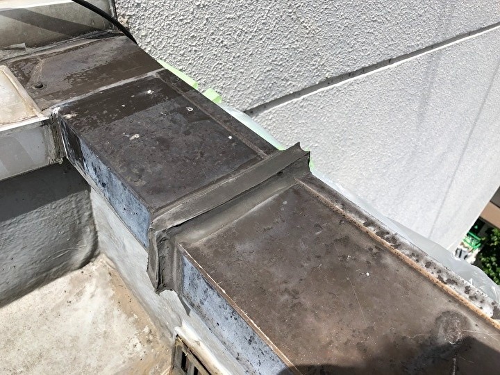 排水口の経年劣化で塩ビパイプとの接合部の接着力が低下