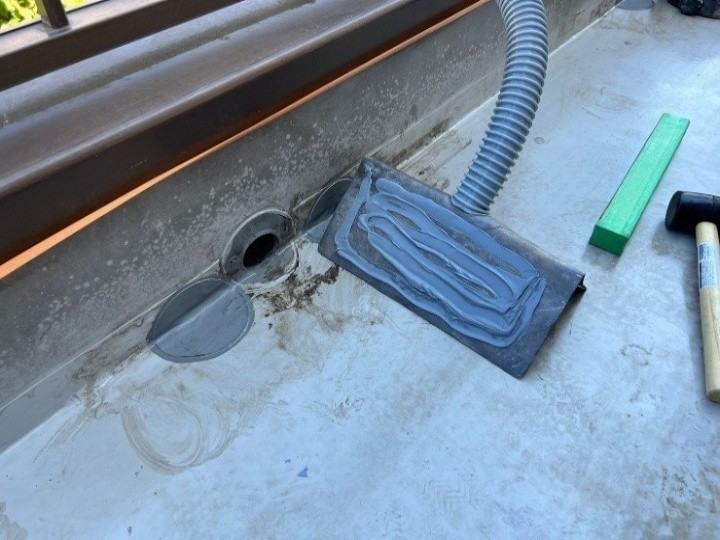 新しいドレンを設置