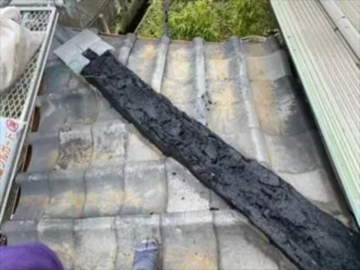 漆喰で土台を作り