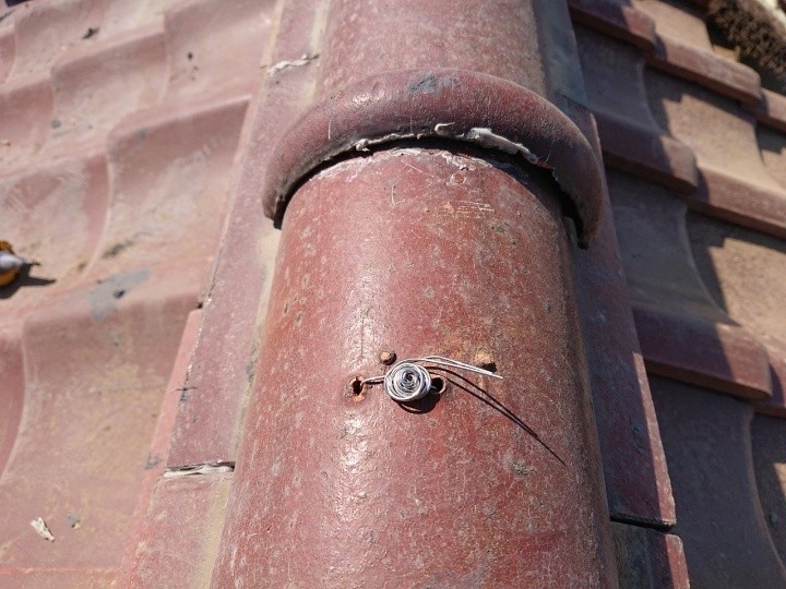 のし瓦から一番上の冠瓦までを一体化して施工