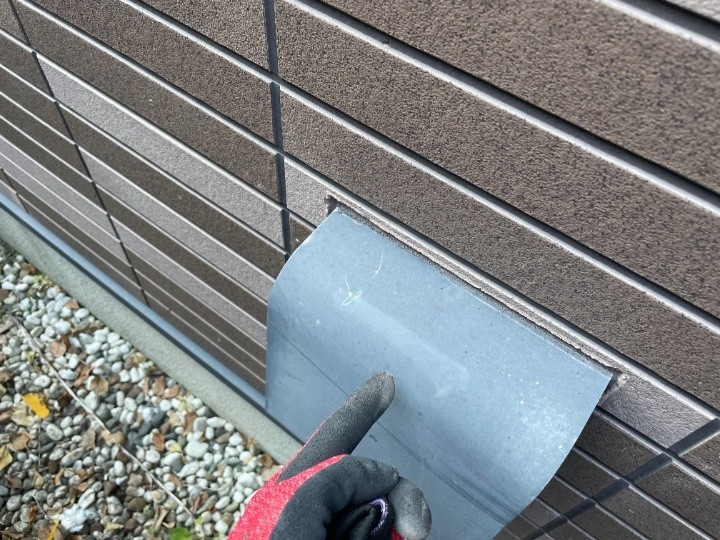 換気フードに塗膜の劣化が発生