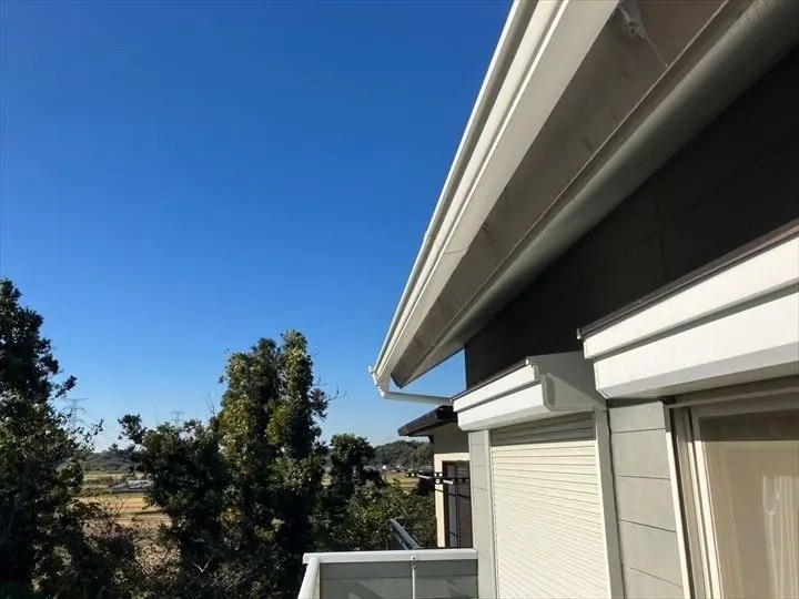 雨樋の交換工事が完工した外観