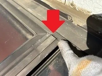 コーキング処理する作業工程