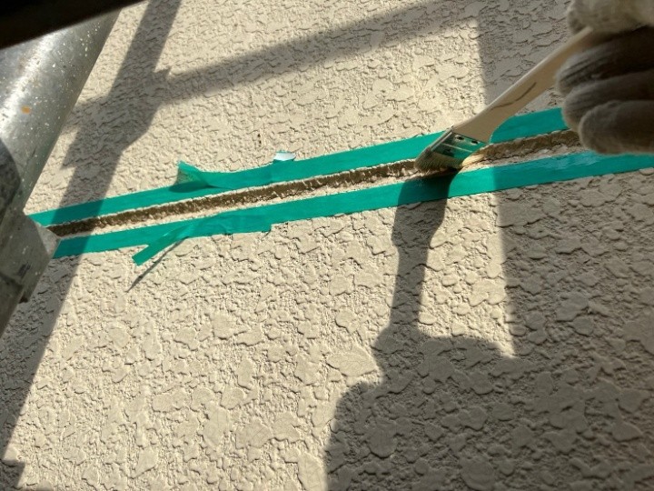 シールプライマーを塗布