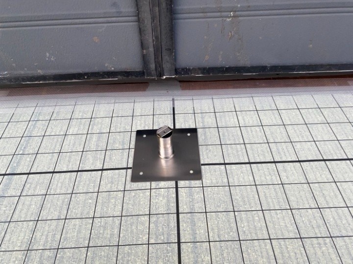 脱気筒の取り付け作業