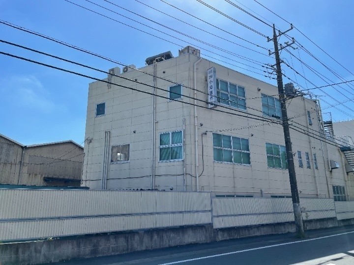 シーリング処理前の建物