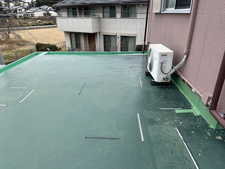陸屋根のベランダに防水工事を実施する前