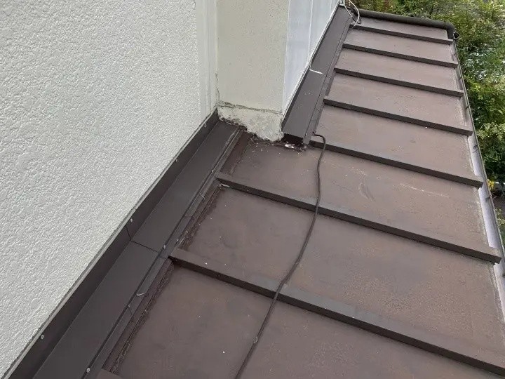 部分補修工事前の下屋根