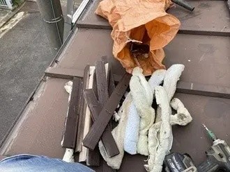 雨押え板金の移設作業後の状態