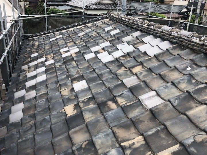 雨漏りした瓦屋根を葺き直し工事と棟取り直し工事で防水性回復