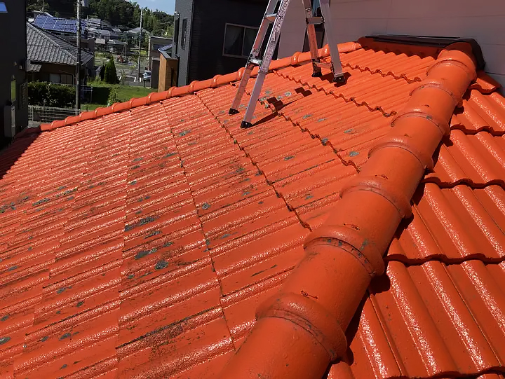 小平市でモニエル瓦の雨漏りなら屋根葺き替え工事をご検討ください