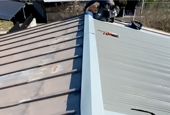 波鉄板で部分的な屋根の葺き替えを行いました